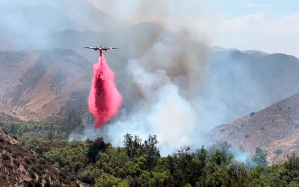 Fuerte incendio en san diego y tijuana