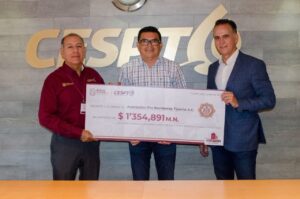 Entrega CESPT donativo a omberos de Tijuana