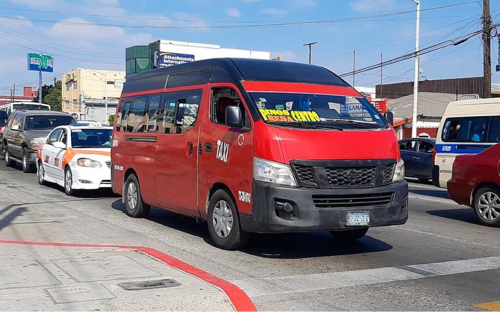 Usuarios denuncian mala calidad en transporte de taxis en Tijuana