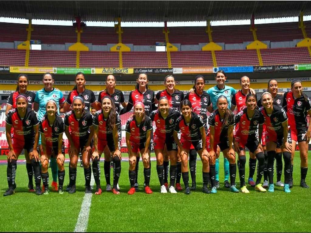 Choca camión de Atlas Femenil, previo al duelo ante Tijuana