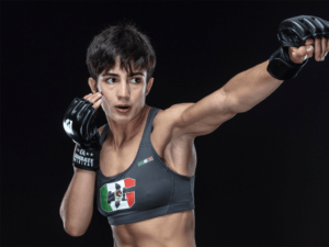 Yazmín Jáuregui se luce en la UFC