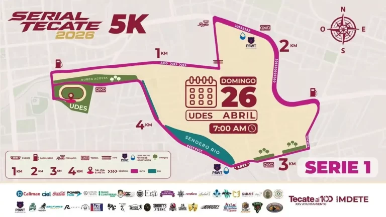 Corredores participando en el Serial Atlético Tecate en las calles del municipio