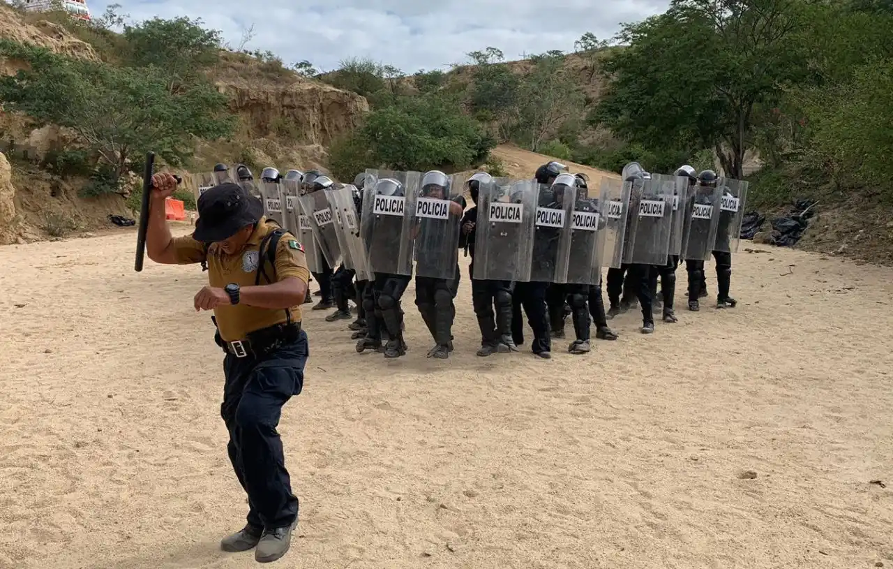 Instalaciones de la academia estatal de policía baja california durante una jornada de formación