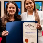 La alcaldesa Claudia Agatón durante su gira de trabajo en Los Ángeles para fortalecer la cooperación binacional.