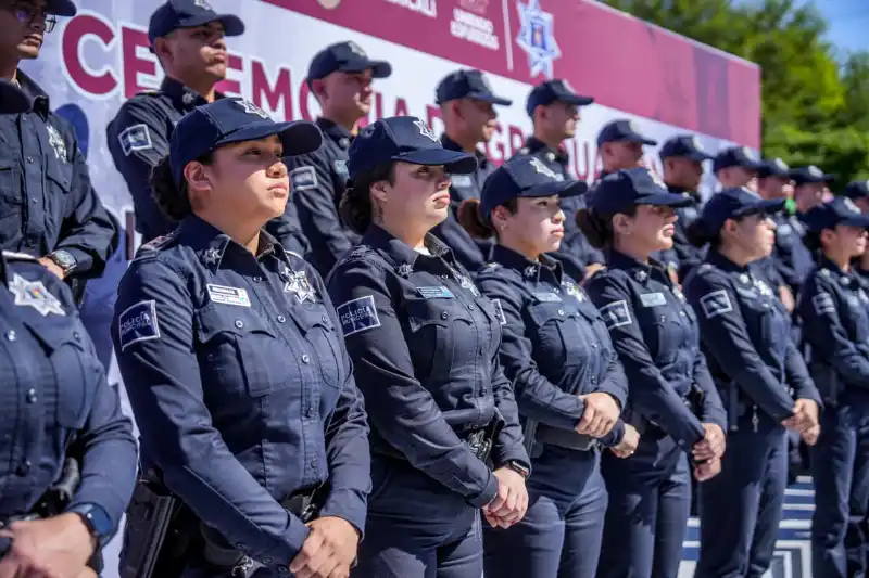 Ceremonia de retiro policías Mexicali en el Palacio Municipal