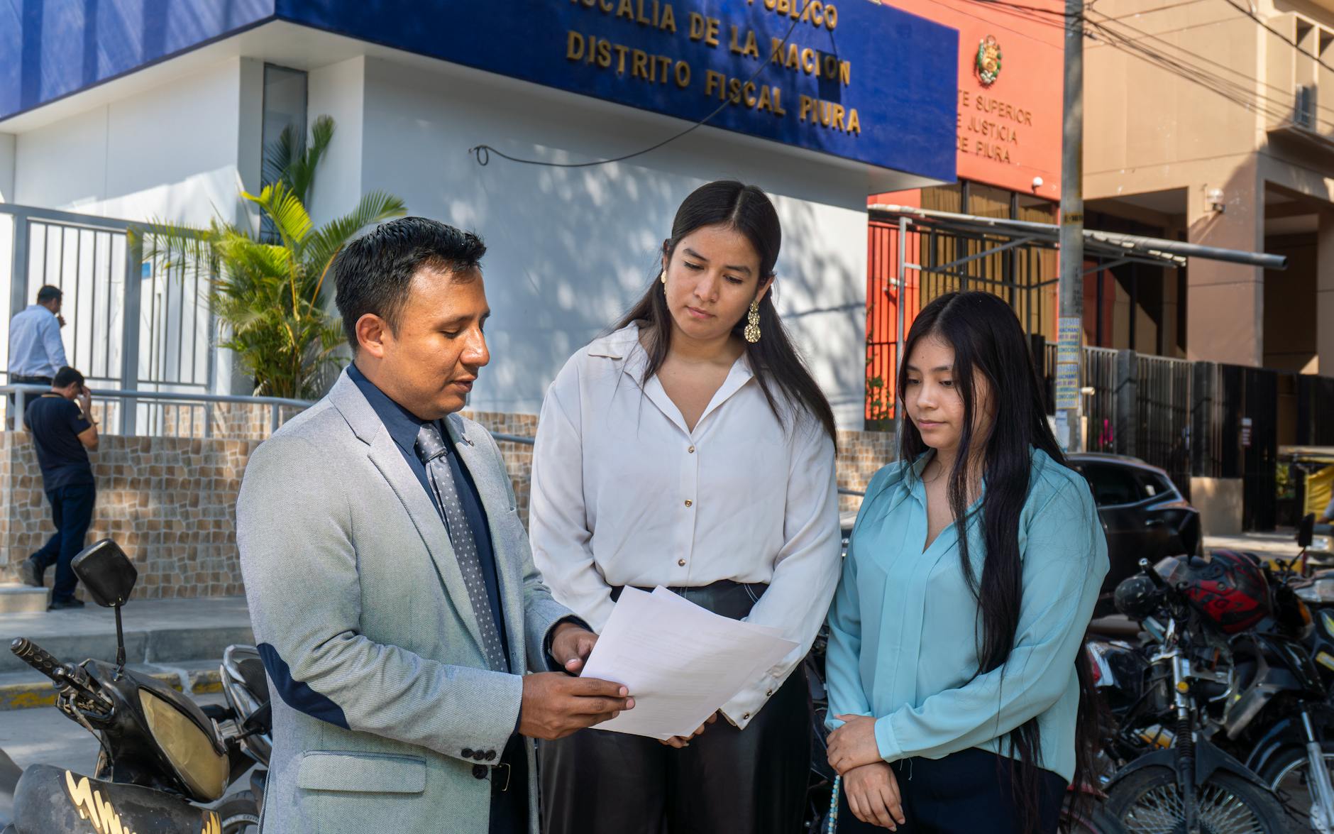 Diputadas del Congreso de Baja California durante la sesión de la Comisión de Bienestar Social