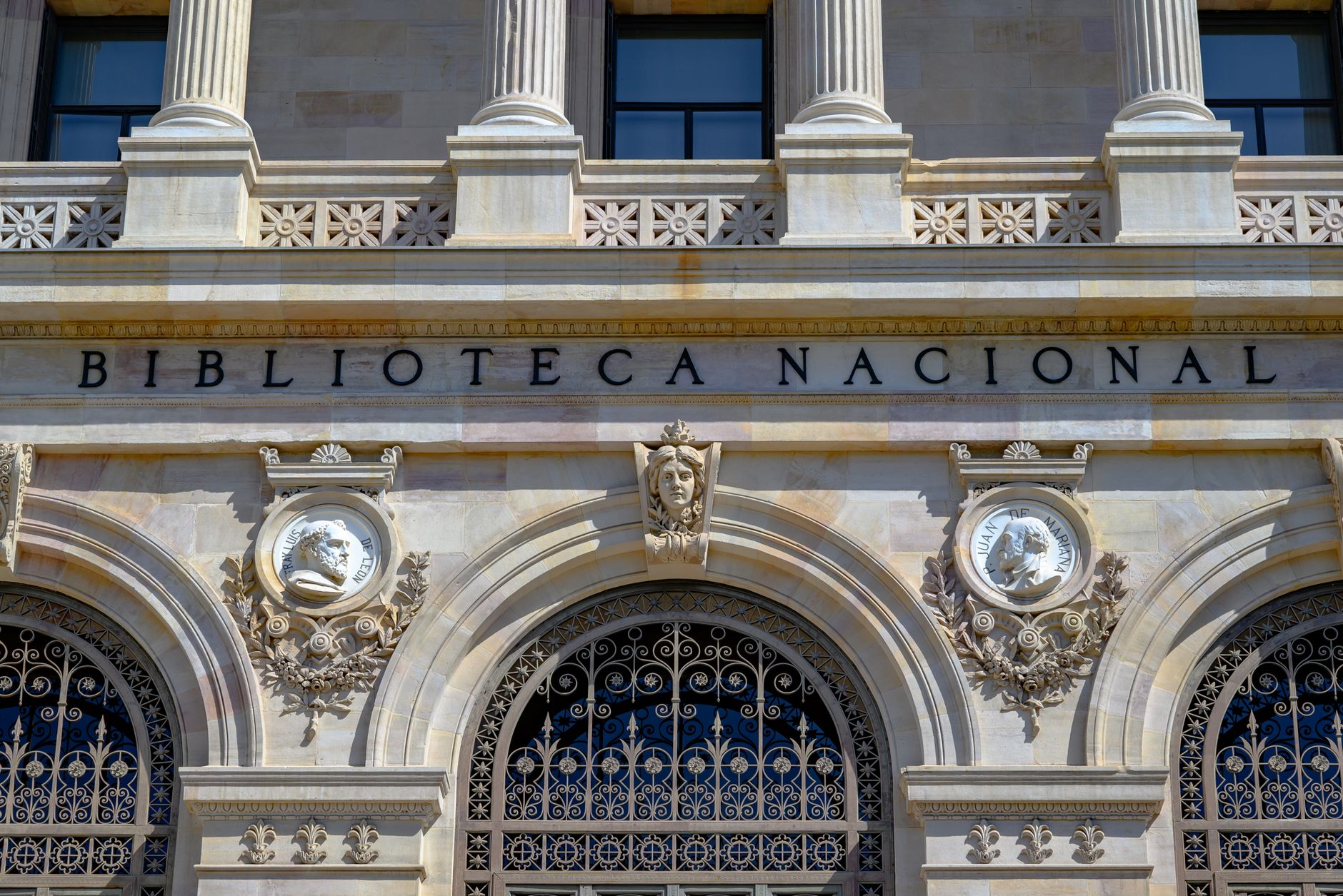 Fachada del nuevo Tribunal de Oralidad Civil y Familiar en Tecate B.C.