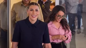 La gobernadora Marina del Pilar durante una conferencia de prensa en Baja California